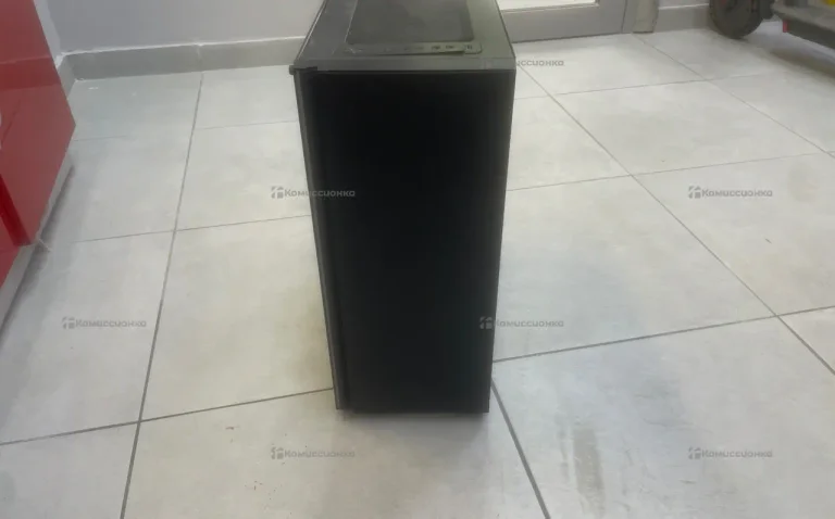 Системный блок  Ryzen 3 1200 dddr 4 rx 570