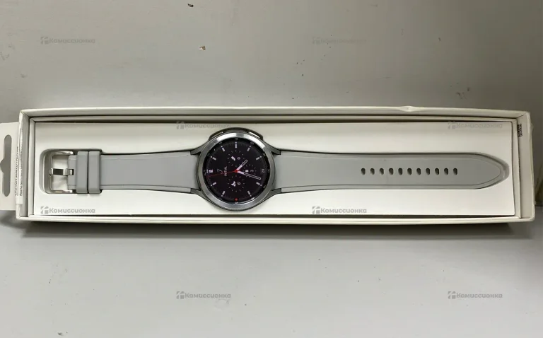 Часы  Samsung Galaxy watch4 classic