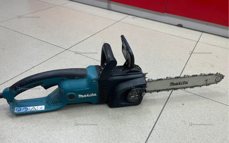 Цепная пила makita UC3530A