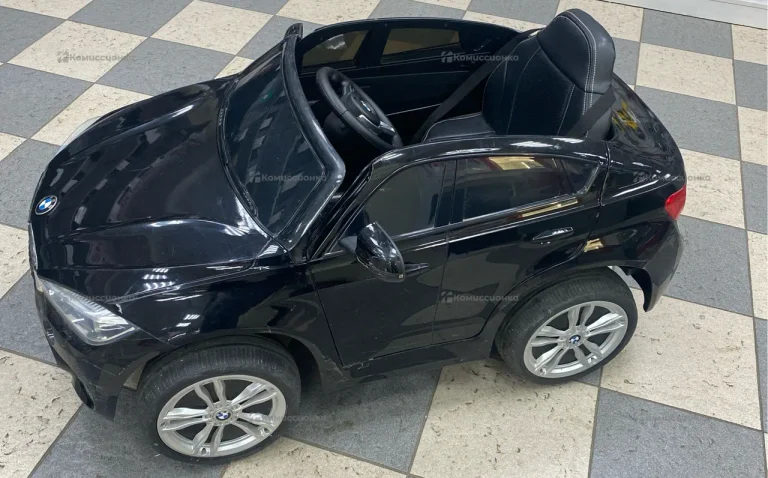 Авто на пульте BMW X6M