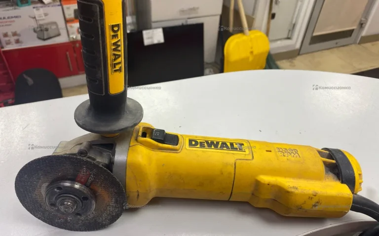 УШМ DEWALT DWE4215