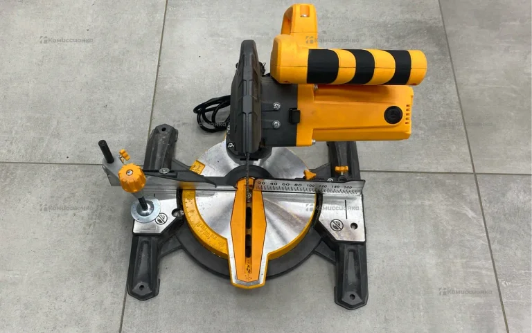 Торцовочная пила INGCO BMS14002