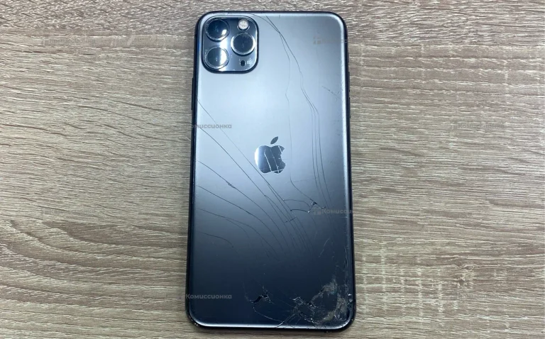 Apple iPhone 11 Pro Max 4/64 ГБ