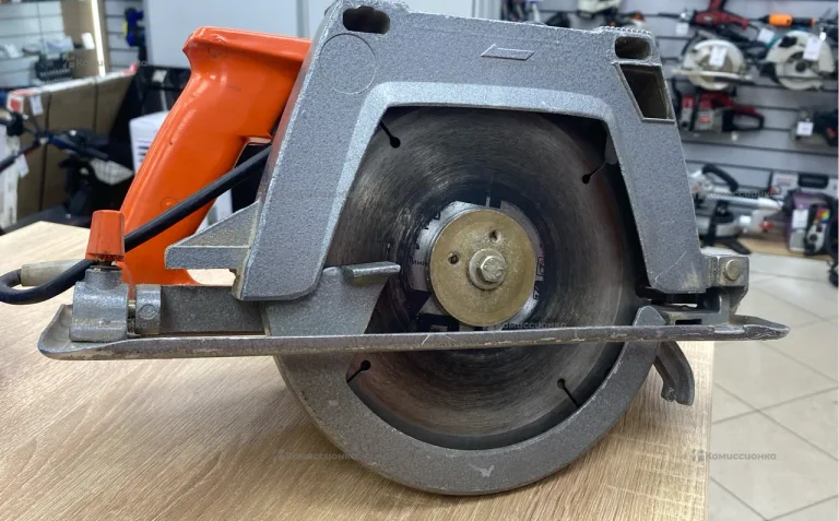 Циркулярная пила ИЭ-5107A