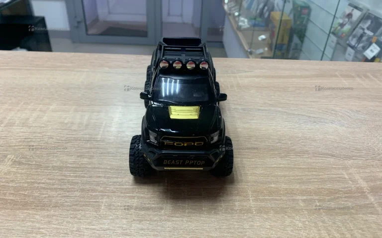 Машинка Ford черный