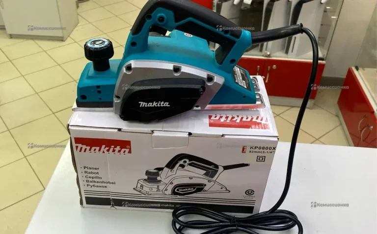 рубанок Makita.