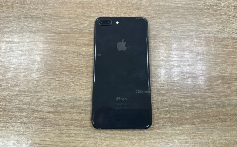 Apple iPhone 8 Plus 3/64 ГБ