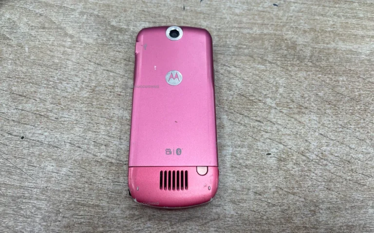 Motorola L6