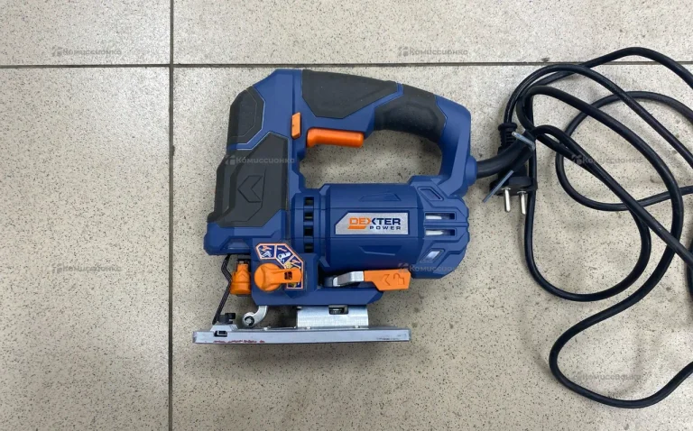 Электролобзик Dexter NC750JS