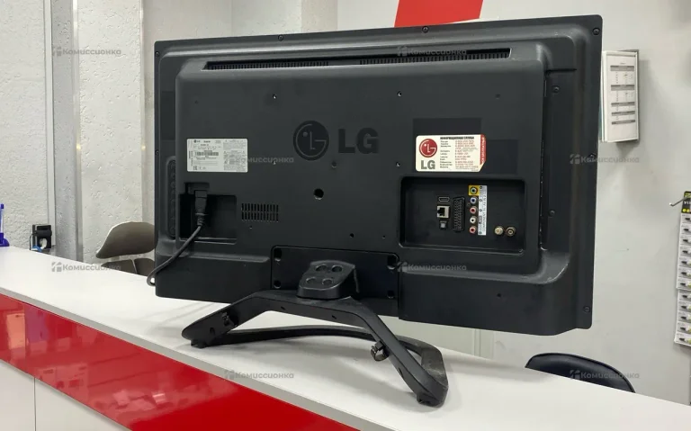 Телевизор LG• 32LA621V