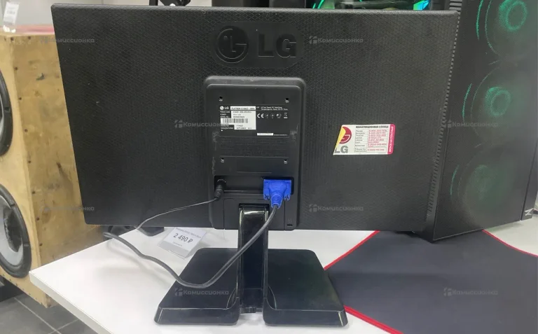 Монитор LG flatiron e1942 c Bla