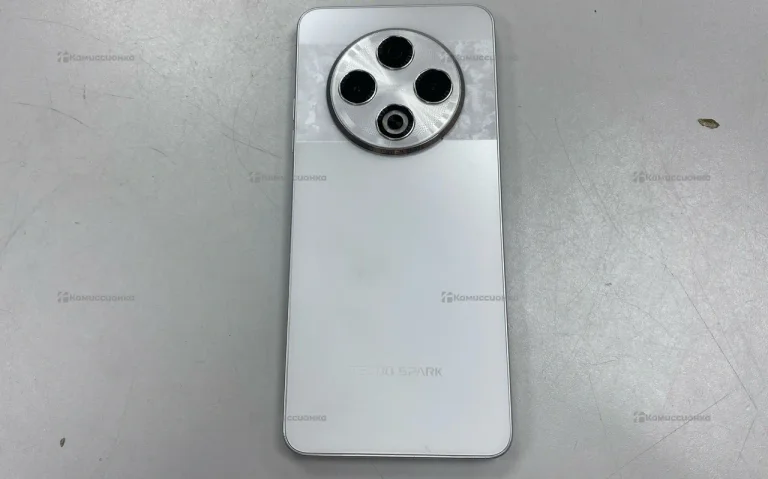 Tecno Spark 30 8/128 ГБ