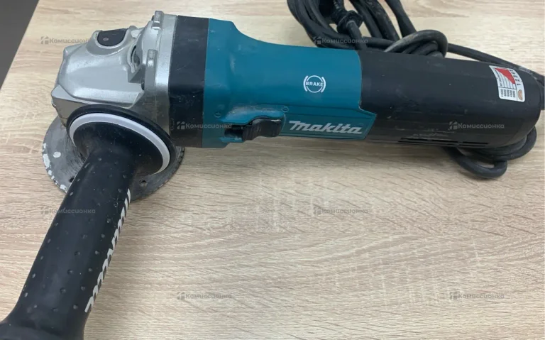 Угловая шлифмашина сетевая GA5091