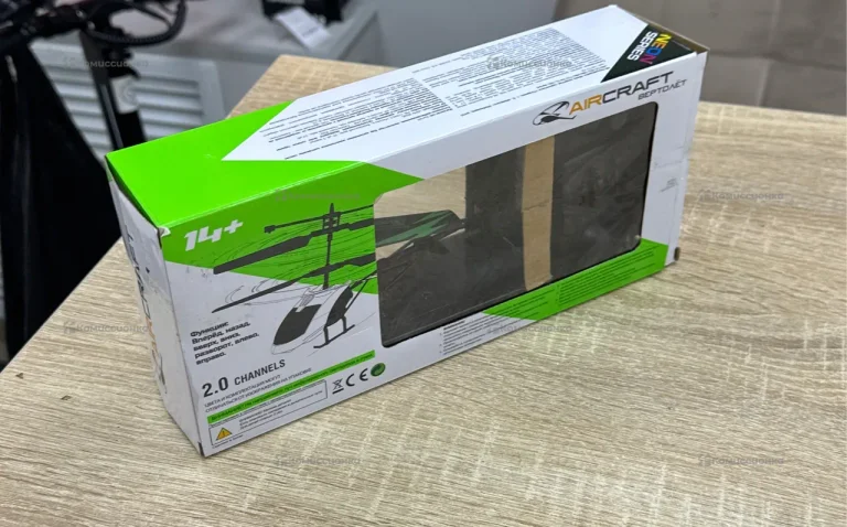 Вертолет игрушечный радиоуправляемый Mobicaro Aircraft HX725 неуправляемая игрушка, но летает.