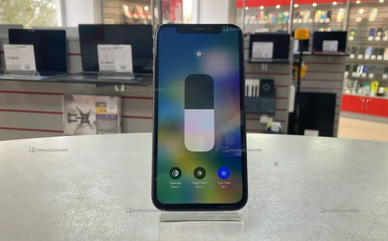 Apple iPhone X 3/64 ГБ