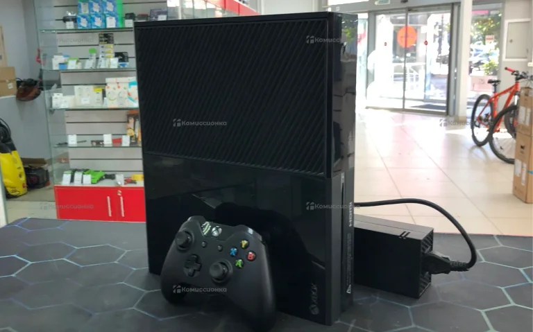 Приставка Xbox One 500Gb