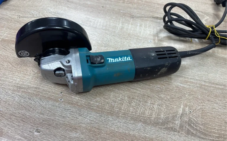 УШМ Makita 9558HNR