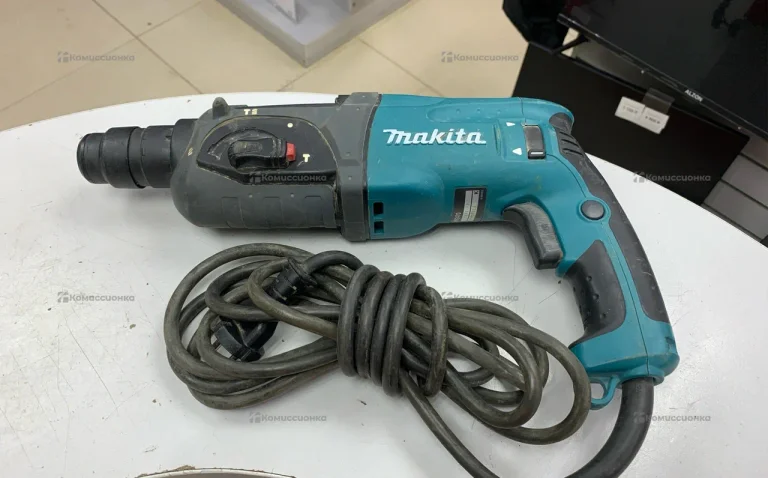 Перфоратор Makita HR 2470