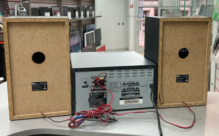 Музыкальный центр LG CM2460, 100Вт, Bluetooth, FM, USB, CD.