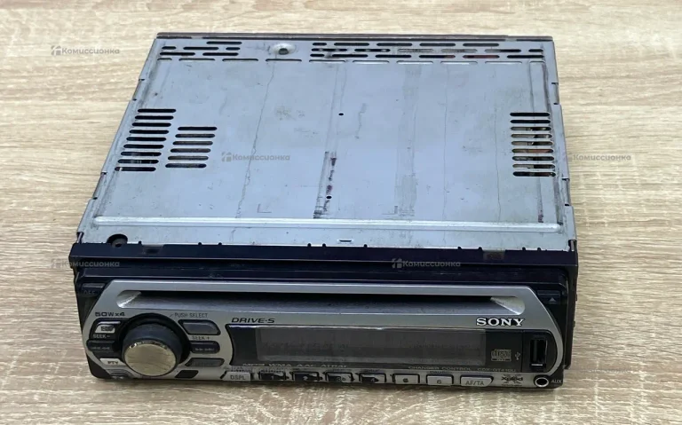 Автомагнитола  Sony cdx-gt410u