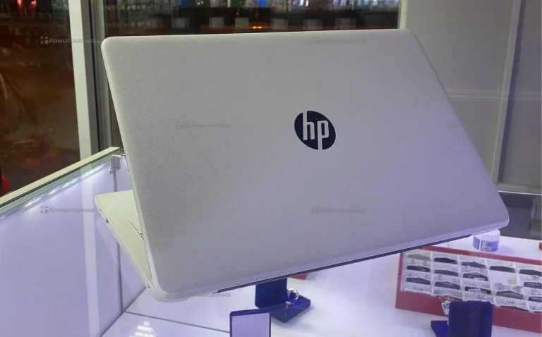 Ноутбук  HP Laptop 15