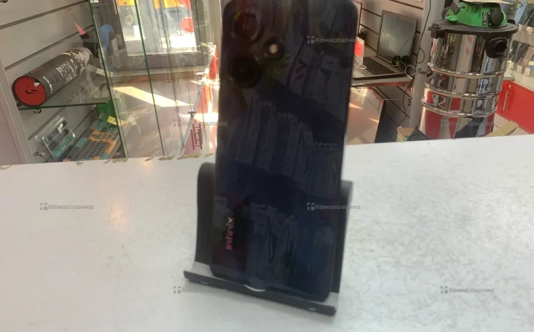 Infinix Hot 30 Play 8/128 ГБ