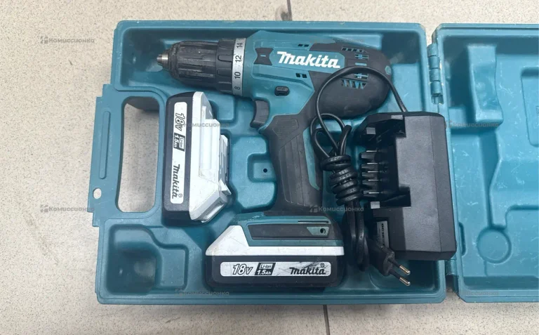 Шуруповёрт Makita DF488D