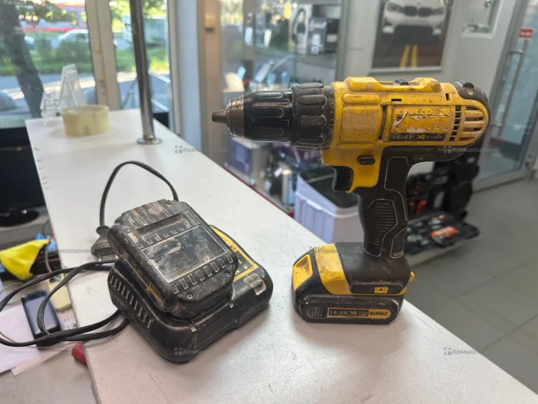 Дрель-шуруповерт dewalt DCD734S2