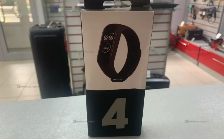 Часы  mi band 4