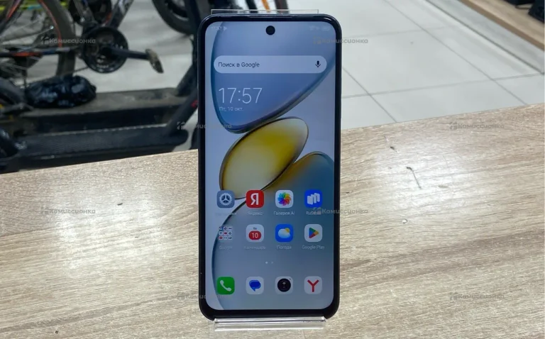 Tecno Spark Go 1 4/64 ГБ