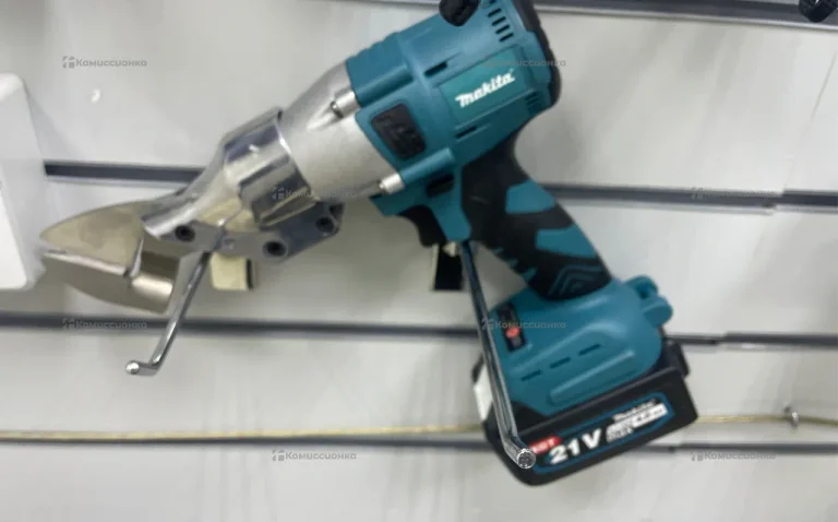 Ножницы по металлу Makita Акб