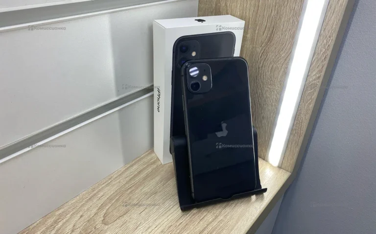 Apple iPhone 11 4/64 ГБ