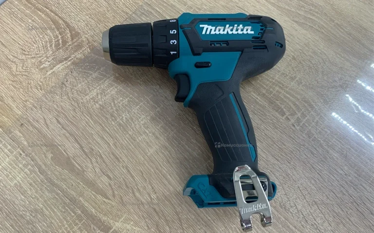 Дрель шуруповерт Makita DF333DZ