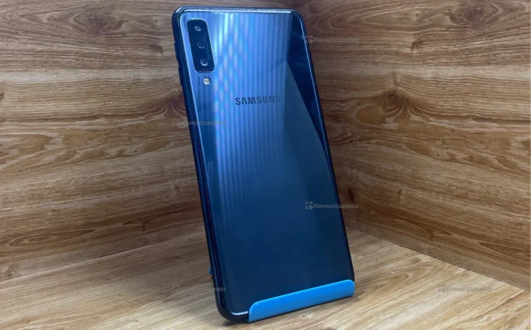 Samsung Galaxy A7 4/64 ГБ