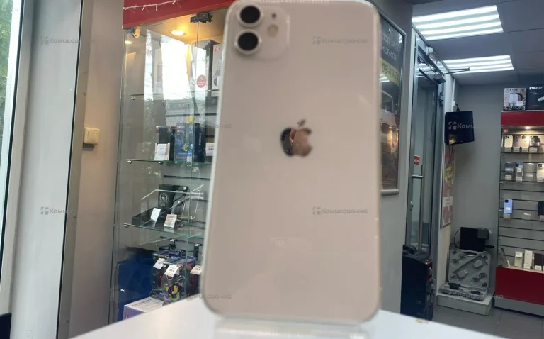 iPhone 11 128
