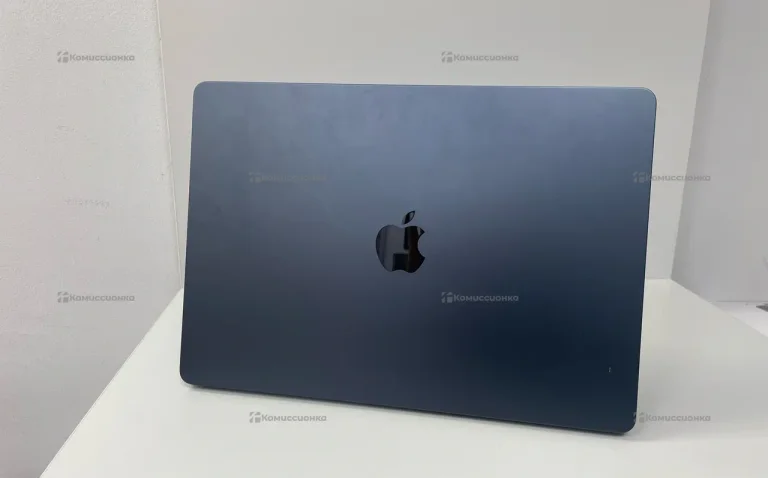 Ноутбук  MacBook Air M3 15.3 8/256