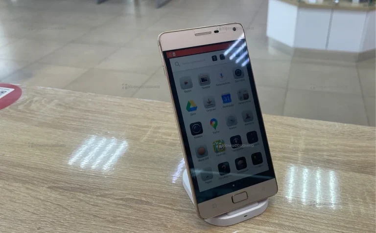 Lenovo Vibe P1 2/32 ГБ