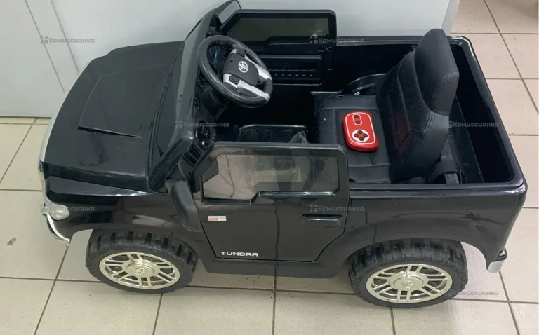 Детский электромобиль Toyota Tundra