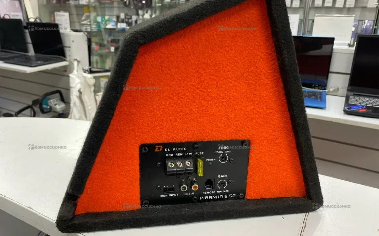 Сабвуфер  Активный DL Audio Piranha 6.5A