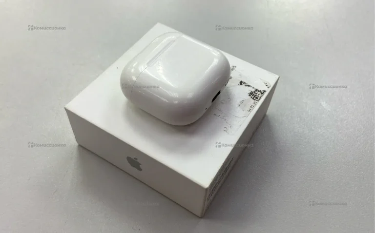 Apple AirPods 4