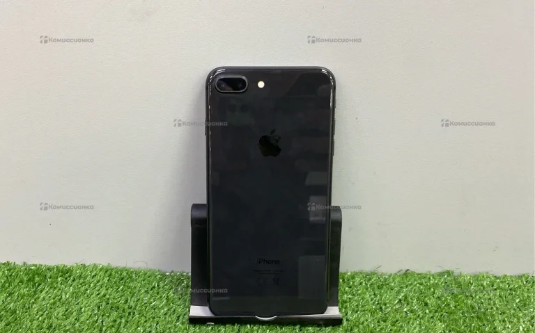 Apple iPhone 8 Plus 3/64 ГБ