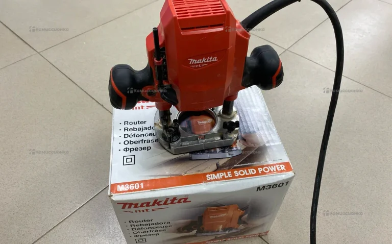 Фрезер makita MT M3601