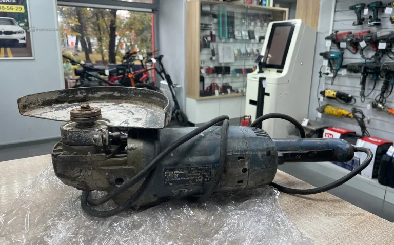ушм 2300 trigger