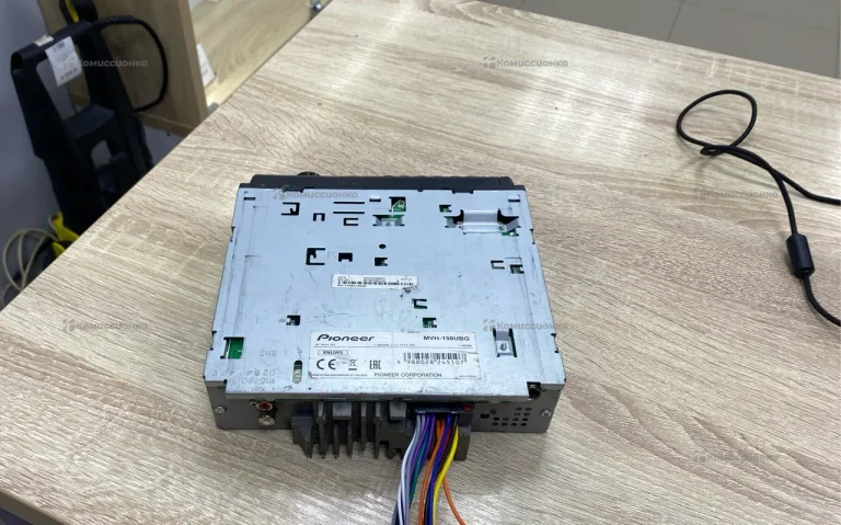 Автомагнитола  Pioner MVH150UBG