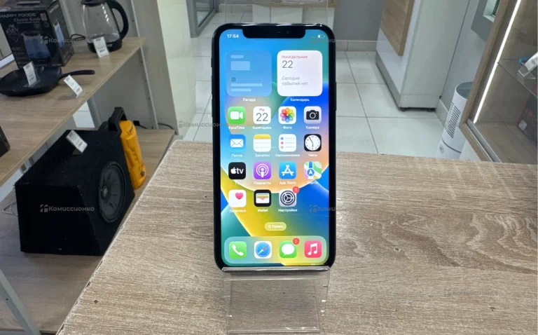 Apple iPhone X 3/64 ГБ