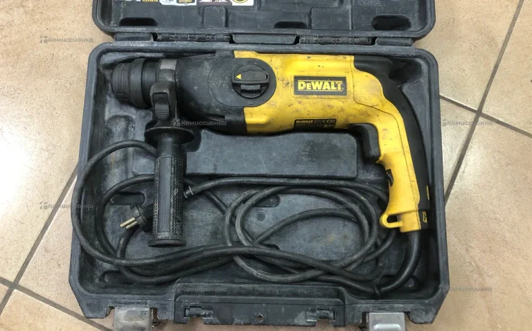 Перфоратор D25103 QS