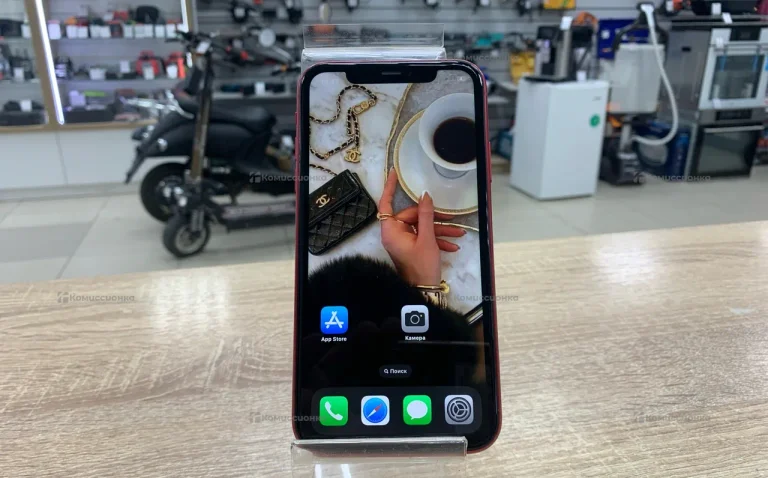 Apple iPhone 11 4/64 ГБ