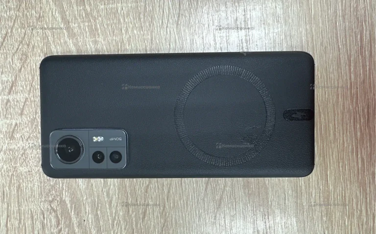 Xiaomi 12 8/256 ГБ