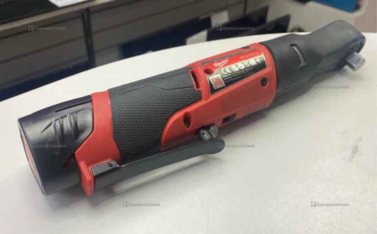 Импульсная трещотка аккумуляторная Milwaukee M12 F