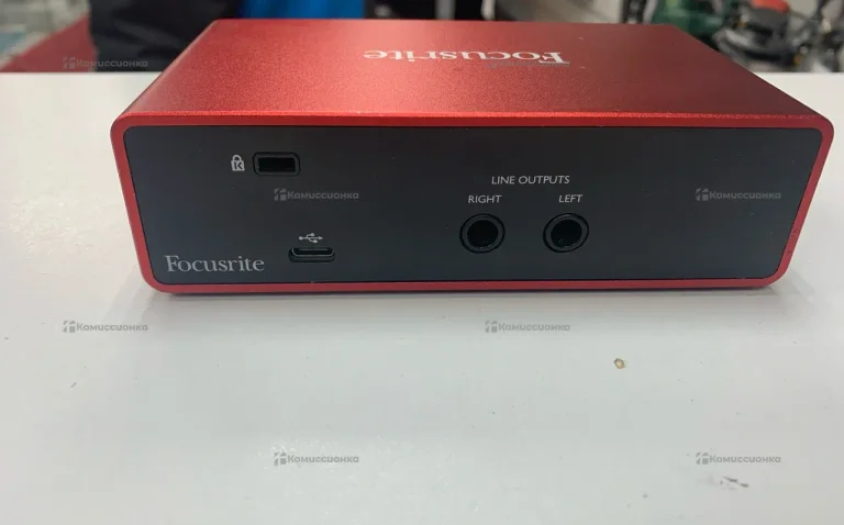 Внешняя звуковая карта FOCUSRITE Scarlett Solo 3rd
